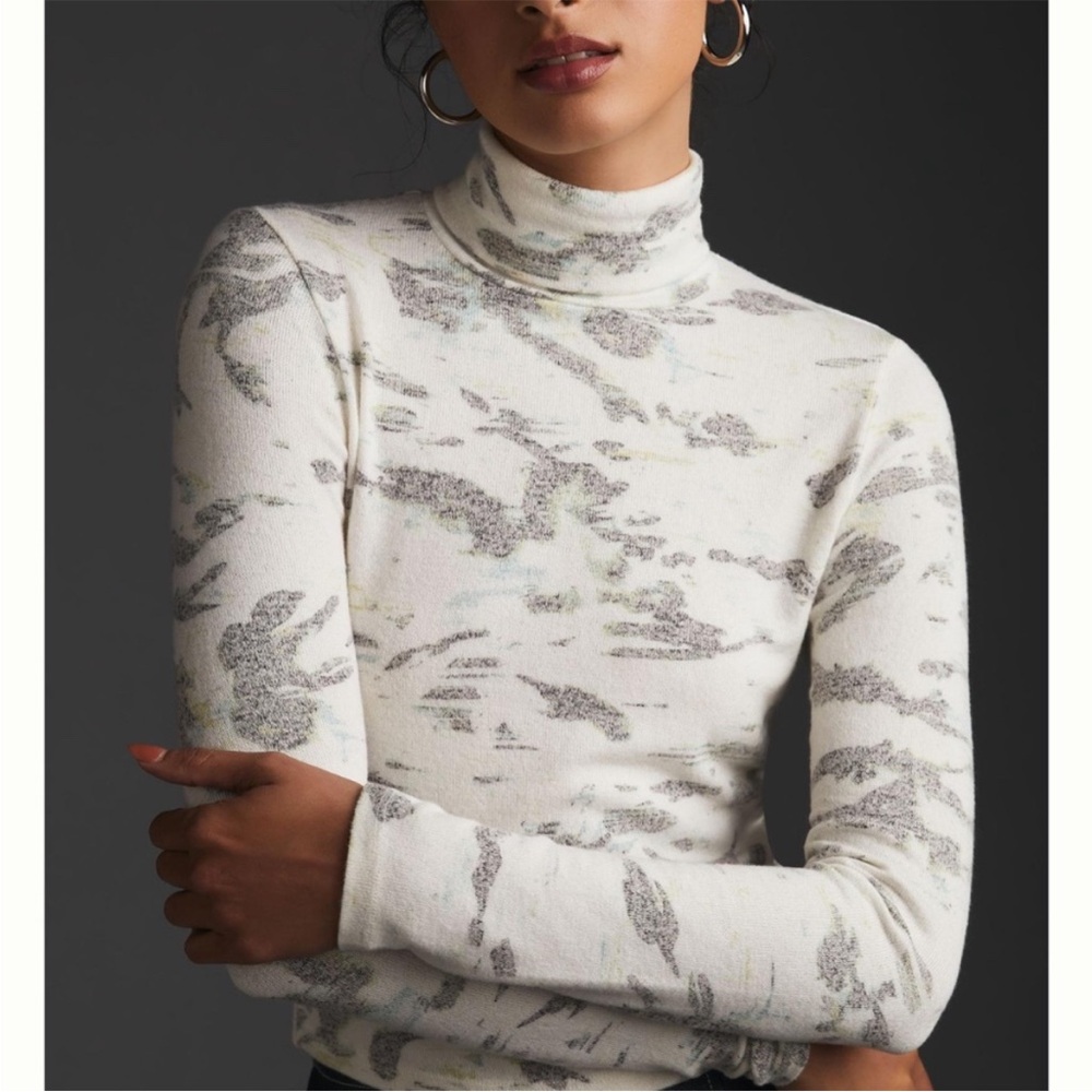 Anthropologie 💕EUC lightweight turtleneck sweater gray, aqua, green